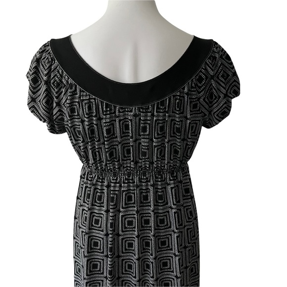 Max Studio Empire Waist Scoop Neck Dress - Picture 9 of 11